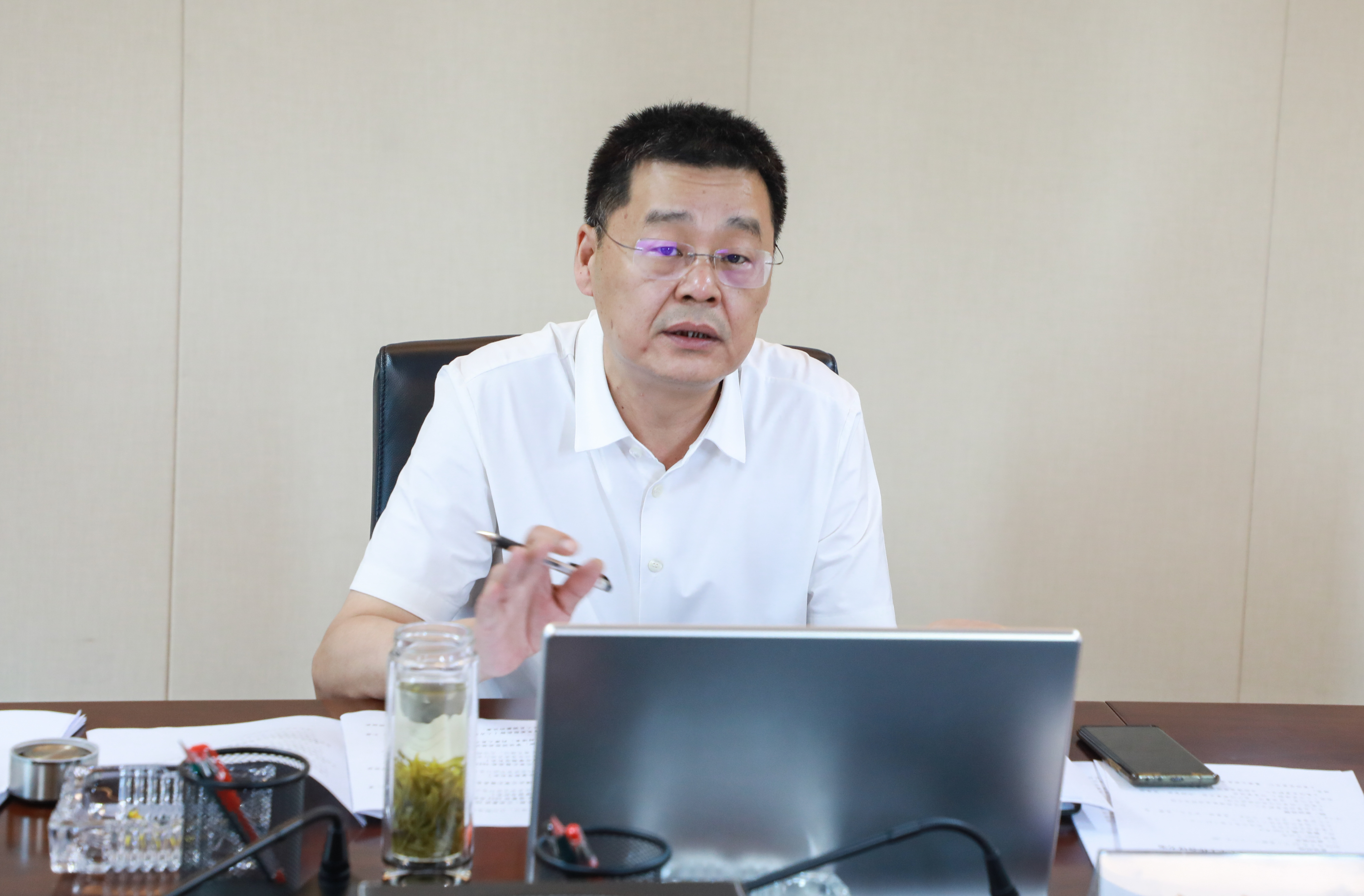 交控集團(tuán)黨委理論學(xué)習(xí)中心組專題學(xué)習(xí)習(xí)近平經(jīng)濟(jì)思想