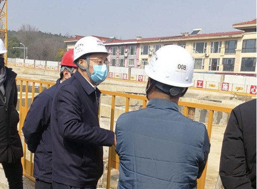 賈泉涌董事長督導(dǎo) 彭園地下停車場項目建設(shè)