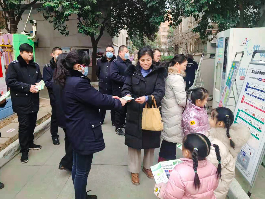 汽車西站和韓山社區(qū)聯(lián)合組織開展垃圾分類宣傳主題活動